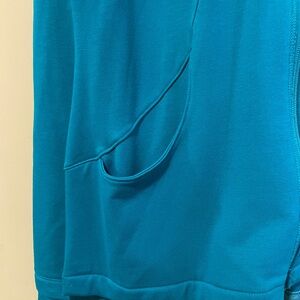 Danskin full zip jacket. Blue. 2X.